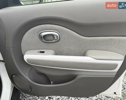 Білий Кіа Soul, об'ємом двигуна 0 л та пробігом 162 тис. км за 6700 $, фото 27 на Automoto.ua