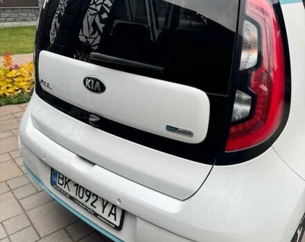 Белый Киа Soul, объемом двигателя 0 л и пробегом 143 тыс. км за 7600 $, фото 9 на Automoto.ua