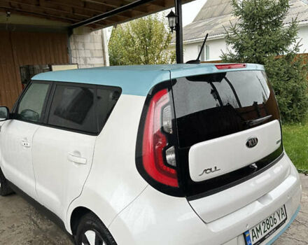 Белый Киа Soul, объемом двигателя 0 л и пробегом 100 тыс. км за 7200 $, фото 2 на Automoto.ua