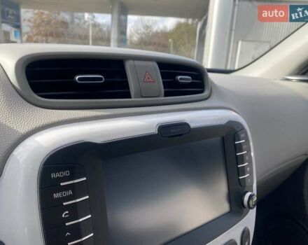 Білий Кіа Soul, об'ємом двигуна 0 л та пробігом 99 тис. км за 7400 $, фото 42 на Automoto.ua