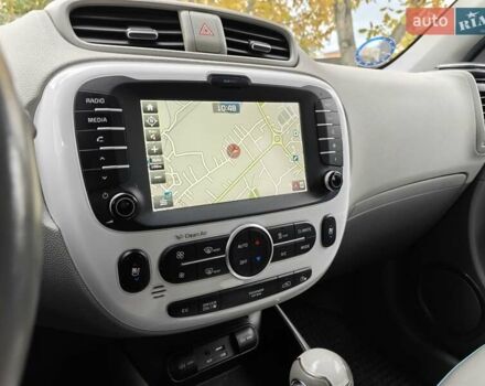 Белый Киа Soul, объемом двигателя 0 л и пробегом 132 тыс. км за 6750 $, фото 24 на Automoto.ua