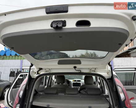 Білий Кіа Soul, об'ємом двигуна 0 л та пробігом 162 тис. км за 6700 $, фото 3 на Automoto.ua