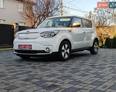 Белый Киа Soul, объемом двигателя 0 л и пробегом 132 тыс. км за 6750 $, фото 2 на Automoto.ua