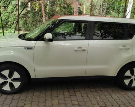Белый Киа Soul, объемом двигателя 0 л и пробегом 90 тыс. км за 7500 $, фото 2 на Automoto.ua
