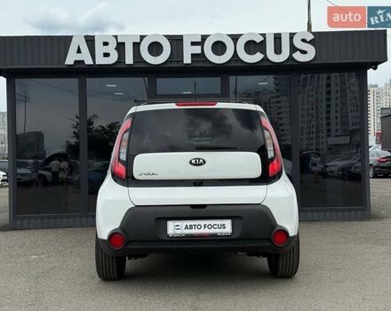 Білий Кіа Soul, об'ємом двигуна 1.59 л та пробігом 114 тис. км за 10290 $, фото 5 на Automoto.ua