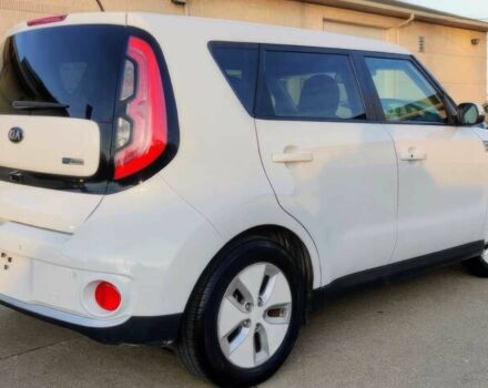 Белый Киа Soul, объемом двигателя 0 л и пробегом 79 тыс. км за 5100 $, фото 6 на Automoto.ua