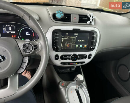 Белый Киа Soul, объемом двигателя 0 л и пробегом 100 тыс. км за 7200 $, фото 4 на Automoto.ua