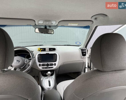 Білий Кіа Soul, об'ємом двигуна 0 л та пробігом 162 тис. км за 6700 $, фото 24 на Automoto.ua