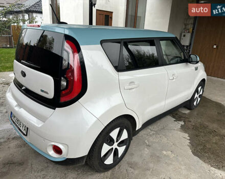 Белый Киа Soul, объемом двигателя 0 л и пробегом 100 тыс. км за 7200 $, фото 6 на Automoto.ua