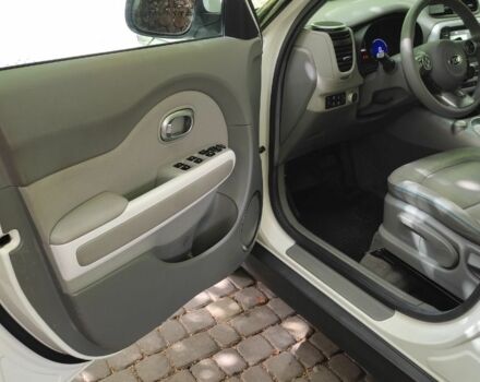 Белый Киа Soul, объемом двигателя 0 л и пробегом 90 тыс. км за 7500 $, фото 15 на Automoto.ua
