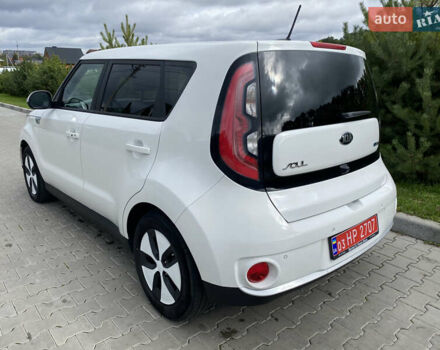 Білий Кіа Soul, об'ємом двигуна 0 л та пробігом 127 тис. км за 7500 $, фото 16 на Automoto.ua
