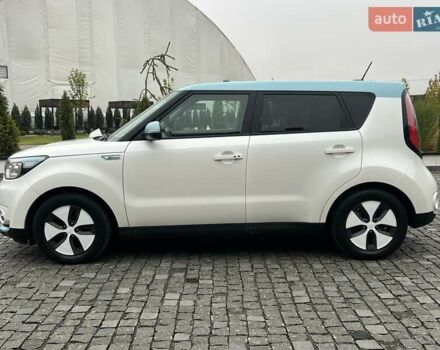 Білий Кіа Soul, об'ємом двигуна 0 л та пробігом 128 тис. км за 6750 $, фото 15 на Automoto.ua