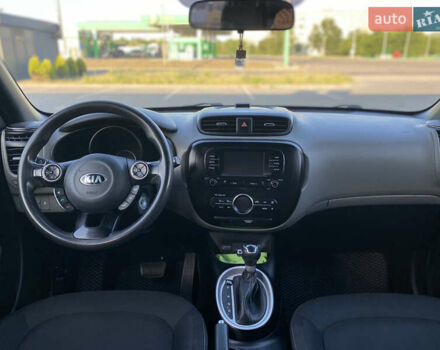 Білий Кіа Soul, об'ємом двигуна 2 л та пробігом 195 тис. км за 8600 $, фото 21 на Automoto.ua