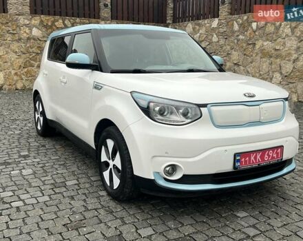 Білий Кіа Soul, об'ємом двигуна 0 л та пробігом 128 тис. км за 6750 $, фото 3 на Automoto.ua