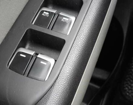 Белый Киа Soul, объемом двигателя 2 л и пробегом 130 тыс. км за 11700 $, фото 20 на Automoto.ua