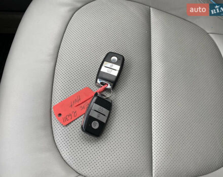 Білий Кіа Soul, об'ємом двигуна 0 л та пробігом 127 тис. км за 7500 $, фото 43 на Automoto.ua