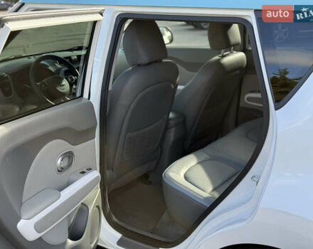 Белый Киа Soul, объемом двигателя 0 л и пробегом 149 тыс. км за 6950 $, фото 16 на Automoto.ua