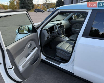 Белый Киа Soul, объемом двигателя 0 л и пробегом 149 тыс. км за 6950 $, фото 14 на Automoto.ua