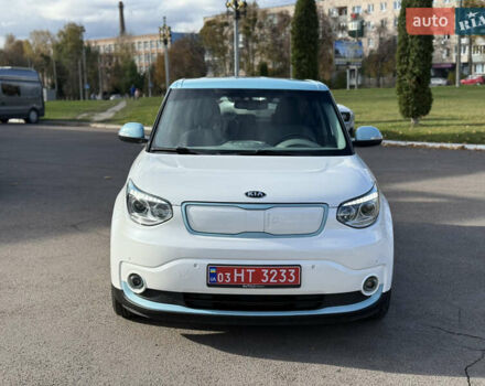 Киа Soul 2016 в Ровно на Automoto.ua Белый Киа Soul, объемом двигателя 0 л и пробегом 149 тыс. км за 7250 $, фото 2 на Automoto.ua