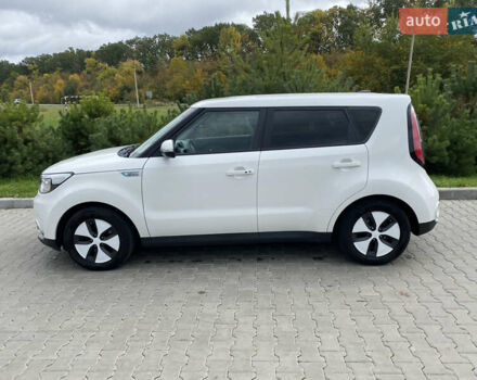Білий Кіа Soul, об'ємом двигуна 0 л та пробігом 127 тис. км за 7500 $, фото 17 на Automoto.ua