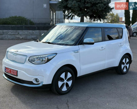 Белый Киа Soul, объемом двигателя 0 л и пробегом 149 тыс. км за 6950 $, фото 2 на Automoto.ua