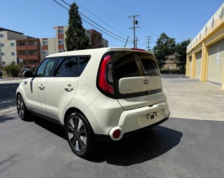 Белый Киа Soul, объемом двигателя 2 л и пробегом 91 тыс. км за 5000 $, фото 5 на Automoto.ua