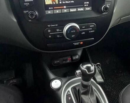 Белый Киа Soul, объемом двигателя 2 л и пробегом 130 тыс. км за 11700 $, фото 14 на Automoto.ua