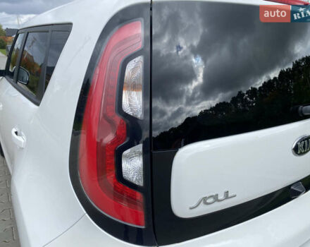 Білий Кіа Soul, об'ємом двигуна 0 л та пробігом 127 тис. км за 7500 $, фото 11 на Automoto.ua