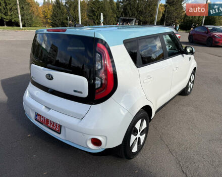 Белый Киа Soul, объемом двигателя 0 л и пробегом 149 тыс. км за 6950 $, фото 5 на Automoto.ua