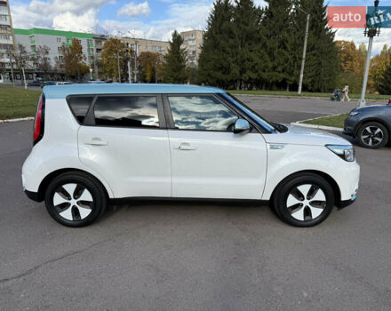 Белый Киа Soul, объемом двигателя 0 л и пробегом 149 тыс. км за 6950 $, фото 6 на Automoto.ua