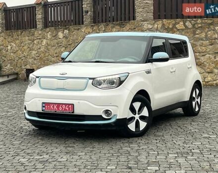 Білий Кіа Soul, об'ємом двигуна 0 л та пробігом 128 тис. км за 6750 $, фото 7 на Automoto.ua