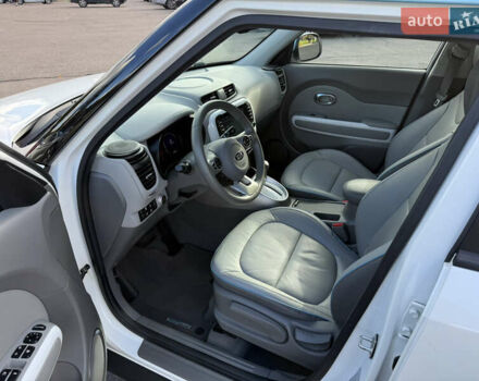 Белый Киа Soul, объемом двигателя 0 л и пробегом 149 тыс. км за 6950 $, фото 15 на Automoto.ua