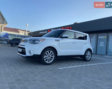 Білий Кіа Soul, об'ємом двигуна 2 л та пробігом 195 тис. км за 8600 $, фото 7 на Automoto.ua