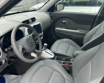 Білий Кіа Soul, об'ємом двигуна 0 л та пробігом 113 тис. км за 6900 $, фото 7 на Automoto.ua