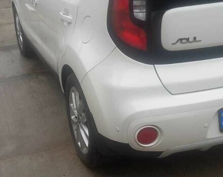 Белый Киа Soul, объемом двигателя 2 л и пробегом 130 тыс. км за 11700 $, фото 6 на Automoto.ua