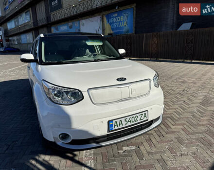Белый Киа Soul, объемом двигателя 0 л и пробегом 68 тыс. км за 9700 $, фото 1 на Automoto.ua