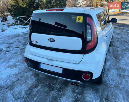 Белый Киа Soul, объемом двигателя 1.6 л и пробегом 37 тыс. км за 11990 $, фото 9 на Automoto.ua