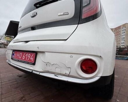 Белый Киа Soul, объемом двигателя 0 л и пробегом 153 тыс. км за 8300 $, фото 10 на Automoto.ua