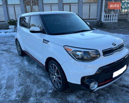 Белый Киа Soul, объемом двигателя 1.6 л и пробегом 37 тыс. км за 11990 $, фото 1 на Automoto.ua