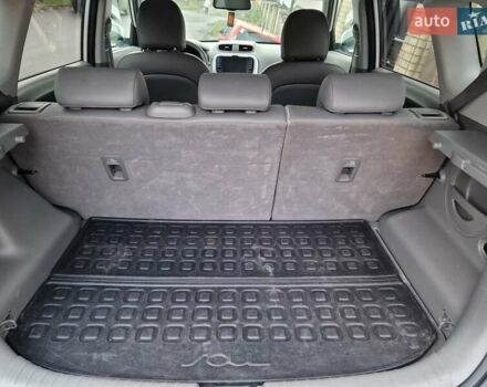 Белый Киа Soul, объемом двигателя 0 л и пробегом 183 тыс. км за 10700 $, фото 12 на Automoto.ua