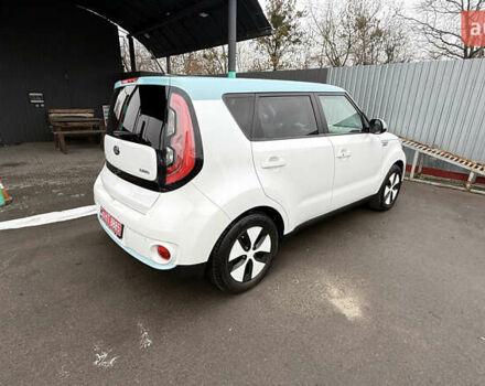 Белый Киа Soul, объемом двигателя 0 л и пробегом 172 тыс. км за 5850 $, фото 22 на Automoto.ua