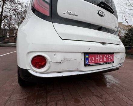 Белый Киа Soul, объемом двигателя 0 л и пробегом 153 тыс. км за 8300 $, фото 9 на Automoto.ua