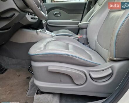 Белый Киа Soul, объемом двигателя 0 л и пробегом 183 тыс. км за 10700 $, фото 9 на Automoto.ua
