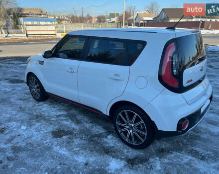 Белый Киа Soul, объемом двигателя 1.6 л и пробегом 37 тыс. км за 11990 $, фото 6 на Automoto.ua