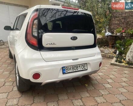 Белый Киа Soul, объемом двигателя 2 л и пробегом 118 тыс. км за 12200 $, фото 2 на Automoto.ua