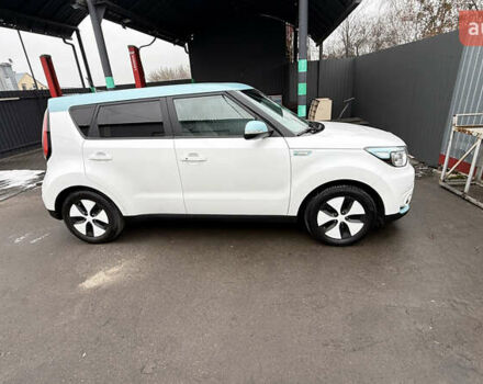 Белый Киа Soul, объемом двигателя 0 л и пробегом 172 тыс. км за 5850 $, фото 20 на Automoto.ua