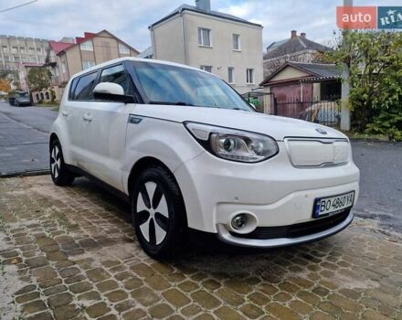 Белый Киа Soul, объемом двигателя 0 л и пробегом 183 тыс. км за 10700 $, фото 4 на Automoto.ua