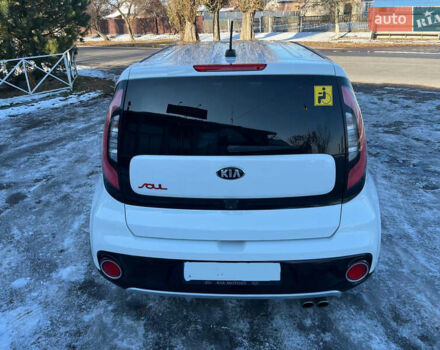 Белый Киа Soul, объемом двигателя 1.6 л и пробегом 37 тыс. км за 11990 $, фото 5 на Automoto.ua