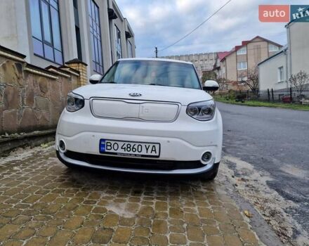 Белый Киа Soul, объемом двигателя 0 л и пробегом 183 тыс. км за 10700 $, фото 3 на Automoto.ua