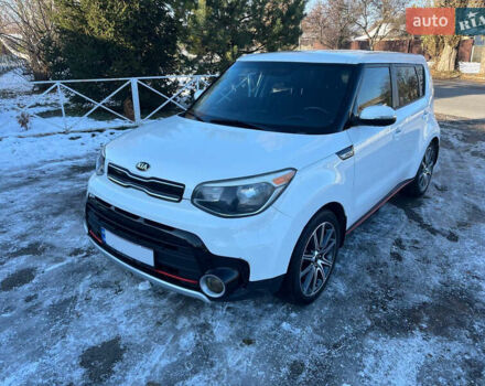 Белый Киа Soul, объемом двигателя 1.6 л и пробегом 37 тыс. км за 11990 $, фото 11 на Automoto.ua
